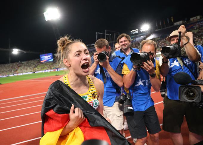 Gina Lückenkemper je po fotofinišu dobila zlato. | Foto: Reuters