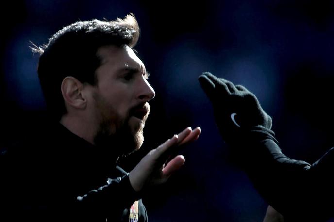 Lionel Messi | Angleži so tisti, ki so v Argentino prinesli nogomet – šport, ki je postal argentinski šport številka ena. Lionel Messi je tako najprej igral v klubu, ki ga je ustanovil sin angleškega priseljenca v Argentini. Obenem pa je temnejši del argentinsko-angleške skupne zgodovine tudi spopad za Falklandske otoke. | Foto Guliverimage