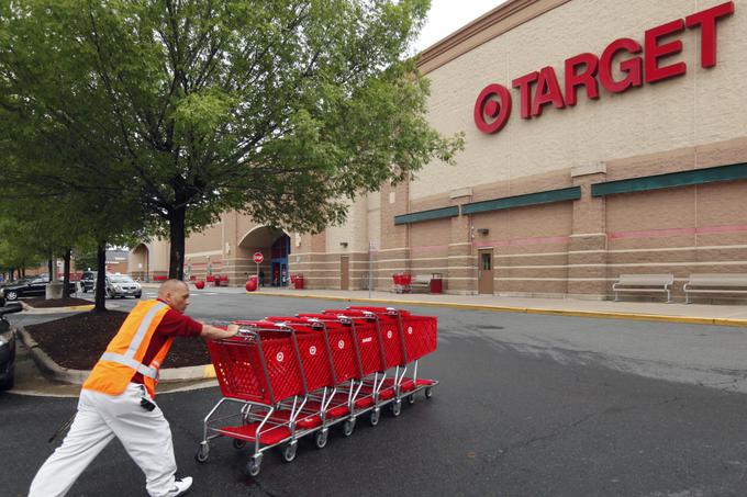 Munster še meni, da bi Amazon za prevzem trgovca Target lahko plačal največ okrog 41 milijard ameriških dolarjev oziroma 34 milijard evrov. To bi bil največji nakup v zgodovini Amazona in eden od največjih na področju tehnologije vseh časov.  | Foto: Reuters