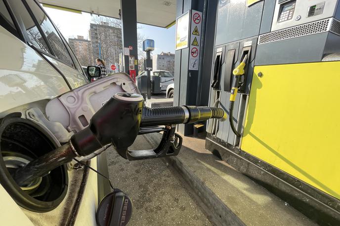 gorivo dizel bencin črpalka | Cene bencina in dizla bodo veljale do vključno 6. novembra. | Foto Gregor Pavšič
