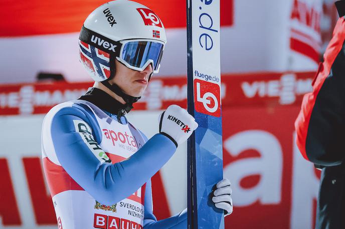 Halvor Egner Granerud | Halvor Egner Granerud je po drugi zmagi v svetovnem pokalu in popolnoma polomljenem skoku Markusa Eisenbichlerja prevzel vodstvo v skupnem seštevku svetovnega pokala. | Foto Sportida