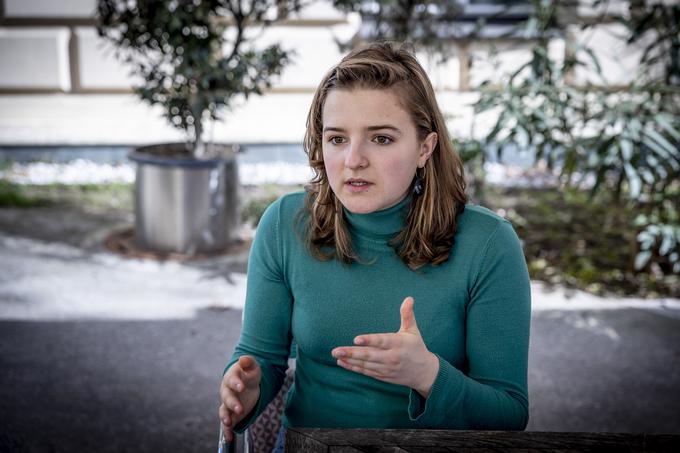 Biti ženska na Poljskem je naporno, je za Siol.net povedala 22-letna sogovornica.  | Foto: Ana Kovač