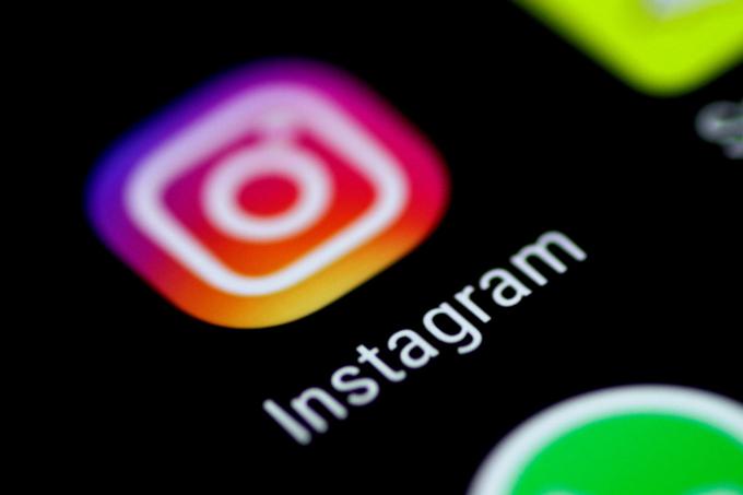 Instagram spada v elitni klub "milijarderjev", družbenih omrežij, ki se lahko pohvalijo z vsaj milijardo uporabnikov.  | Foto: Reuters