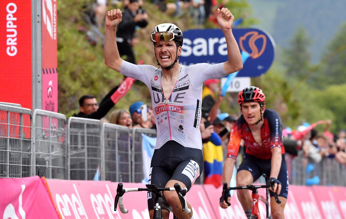 Joao Almeida | Joao Almeida je zmagovalec brutalne 16. etape Dirke po Italiji. | Foto Reuters