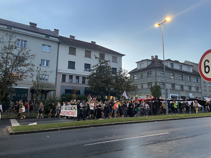 "Letošnjega septembra se je ta skrajno leva politična kultura zelo nazorno pokazala ob odprtju izraelskega veleposlaništva v Ljubljani." | Foto: Siol.net