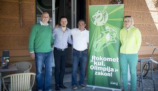 Modrijani pomagajo dramiti spečo princeso Olimpijo