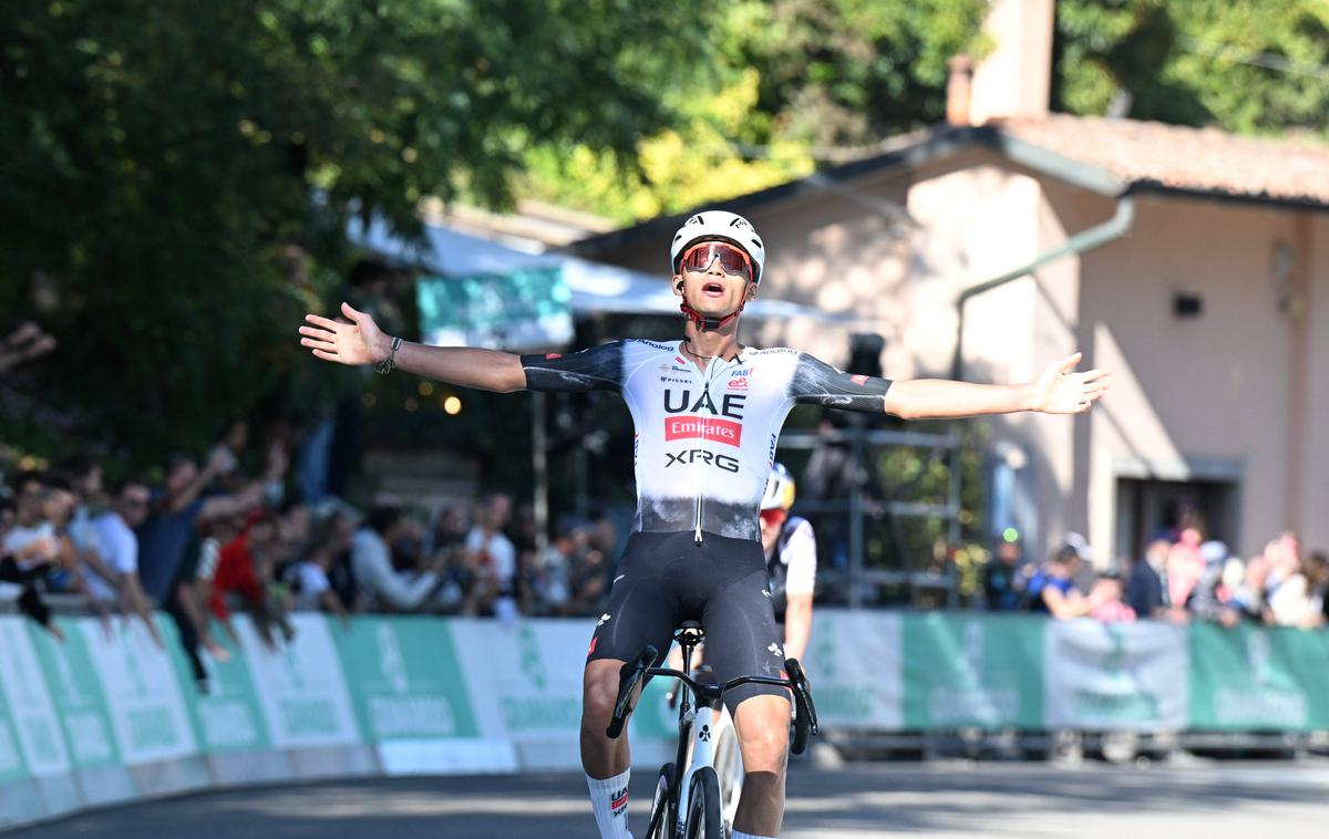 Isaac del Toro | Isaac del Toro  je do zmage prišel na Pogačarjev način, po zaslugi samostojnega napada na zadnjem od štirih težjih vzponov. | Foto Guliverimage