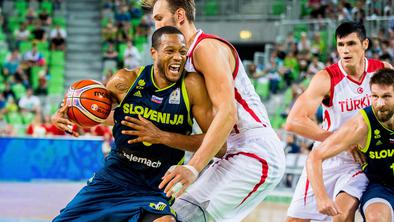 Randolph se poslavlja od reprezentance, ta misli že usmerja proti letu 2021