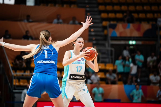 Slovenija - Srbija, Eurobasket (ž) | Slovenke so za konec prvenstva premagale Srbijo, a že pred dvobojem niso imele možnosti za napredovanje. | Foto Fiba Europe