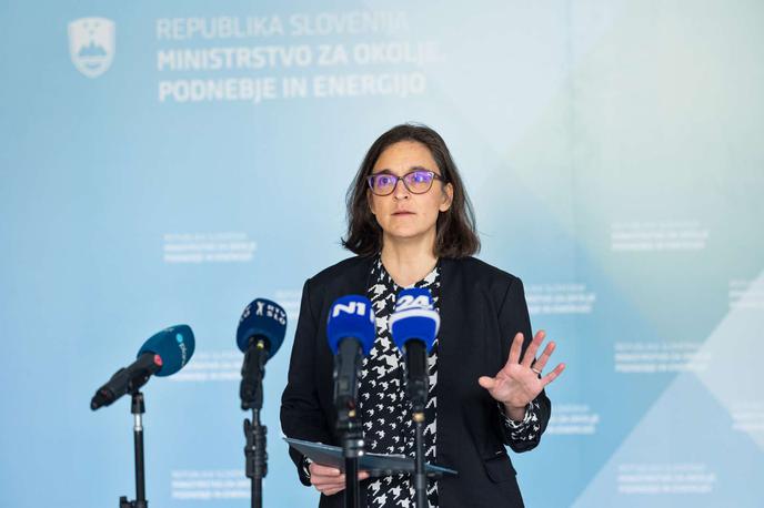 Tina Seršen, ministrstvo za okolje, podnebje in energijo | Jek 2 je kot največja investicija v zgodovini države dolgotrajen projekt, je opozorila Seršenova. | Foto STA