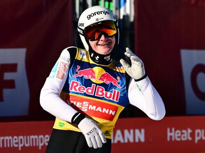 Domen Prevc blestel na treningu, danes se lahko pridruži sestri Niki