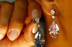 To sta diamantna uhana, ki so ju prodali za rekordno vsoto
