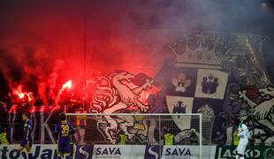 Maribor in Olimpija kaznovana zaradi navijaških grehov