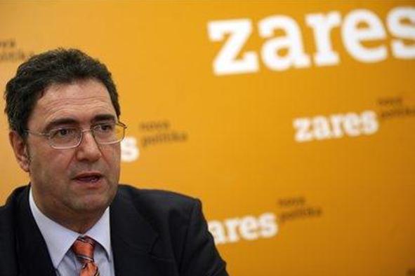 Juri zahteva zaustavitev izplačil visokih regresov
