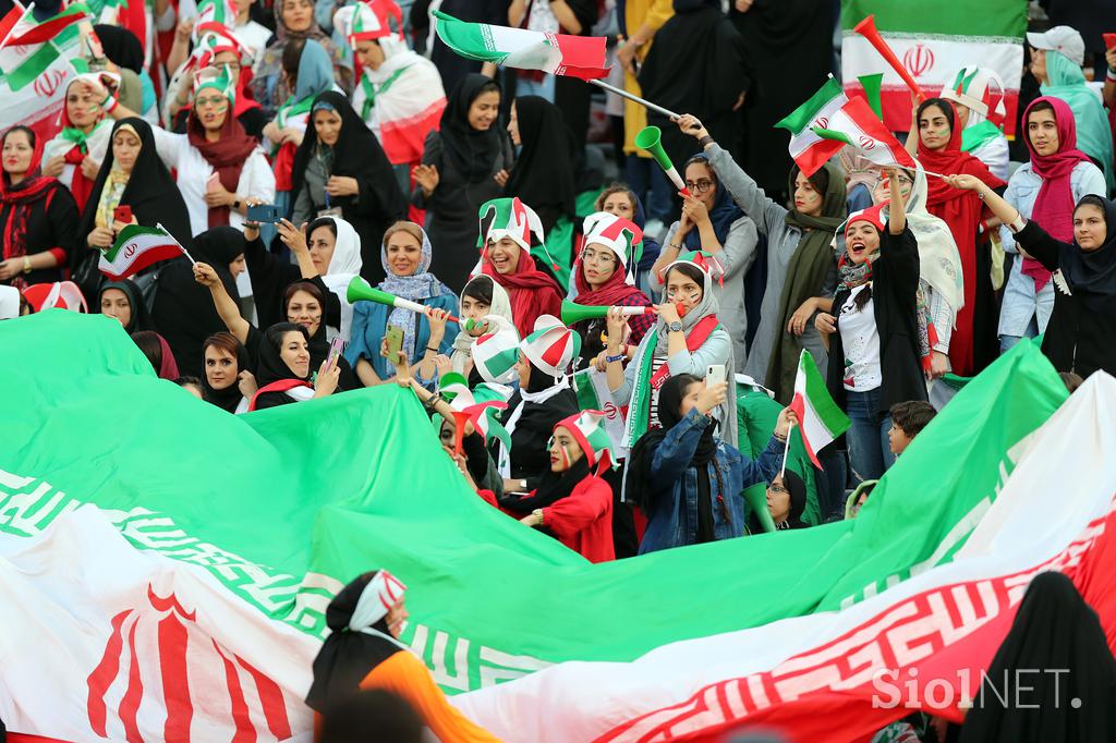 Iranke na štadionu