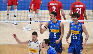 Svetovni in evropski prvaki gladko v polfinale