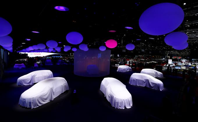 Na tradicionalni avtomobilski salon v Ženevo prihaja 180 razstavljavcev, skupno bo na ogled kar 900 vozil. Med temi bo 148 svetovnih ali evropskih premier. | Foto: Reuters