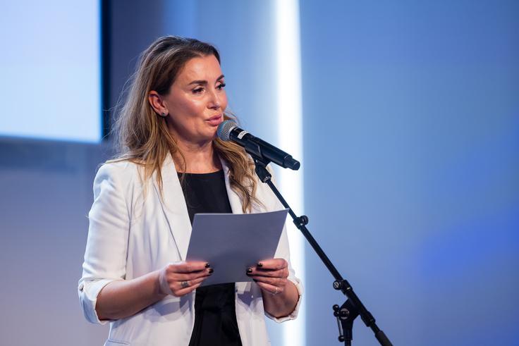 Delavska direktorica in članica uprave Telekoma Slovenije Špela Fortin: "Glas otrok, še posebej otrok v stiski, ne sme ostati neslišan." | Foto: Telekom Slovenije