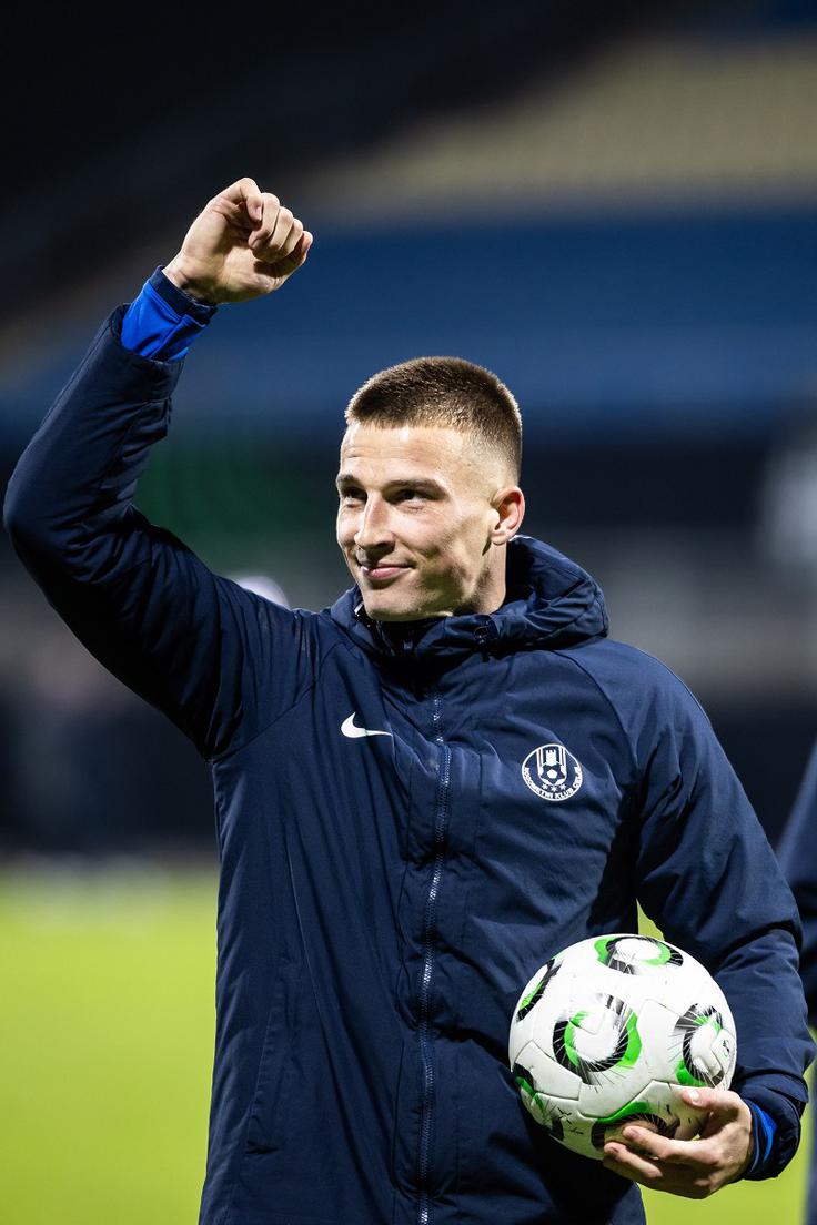 Franko Kovačević je lahko po tekmi domov kot dragocen spominek vzel žogo, s katero je dosegel hat-trick v Evropi. | Foto: Jure Banfi