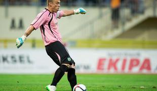 Nič ne bo z odhodom, vratarski rekorder slovenske lige še lep čas v Domžalah