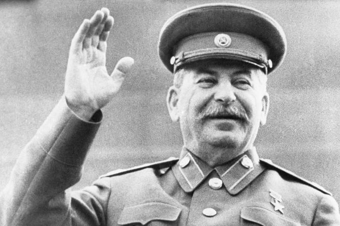 Stalin | Stalina so v 20. letih, ko je hotel odstopiti, njegovi zvesti sodelavci rotili, naj ostane. Nekaj let pozneje je skoraj vse dal ubiti. | Foto Guliverimage