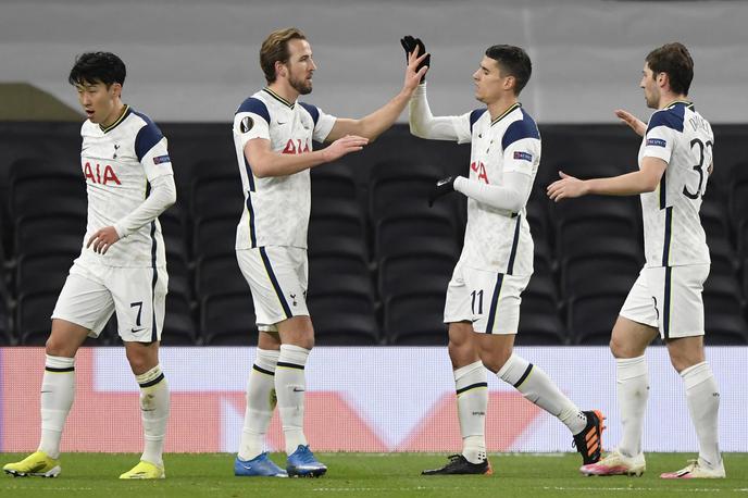 Harry Kane, Tottenham | Junak zmage londonskega Tottenhama z 2:0 je bil z dvema goloma Harry Kane. | Foto Reuters