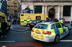 Moškega, ki v Liverpoolu grozil z bombo, so policisti aretirali