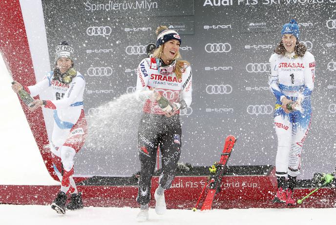 Shiffrinova suvereno do nove zmage, Hrovatova do novega vrhunskega rezultata