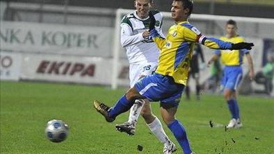 Olimpija ostaja pred Celjani