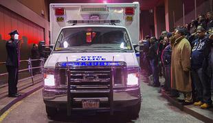 New York pretresel umor dveh policistov (video)