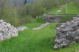 Pred Narodnim muzejem Slovenije brez cenzure o arheoloških parkih