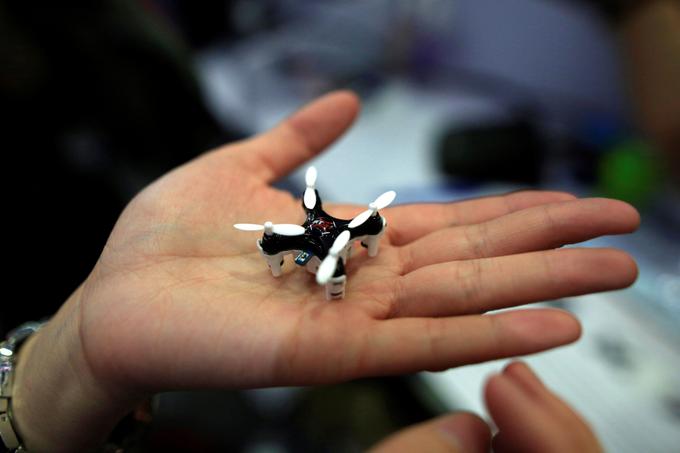 Za letenje s tem dronom ne bi potrebovali posebnega dovoljenja. | Foto: Reuters