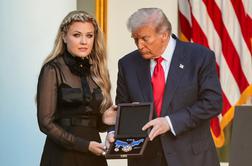 Trump Kirku podelil posmrtno predsedniško medaljo svobode