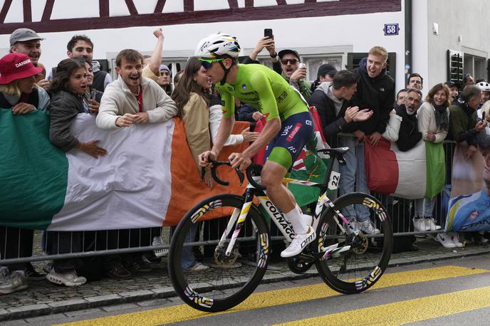 Tadej Pogačar Zürich SP | Tadej Pogačar je 100 km pred ciljem sprožil napad. | Foto Guliverimage