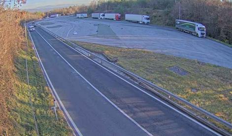 Romuni prevažali izredni tovor z nevarnim blagom, oglobili so jih za več kot 45 tisoč evrov