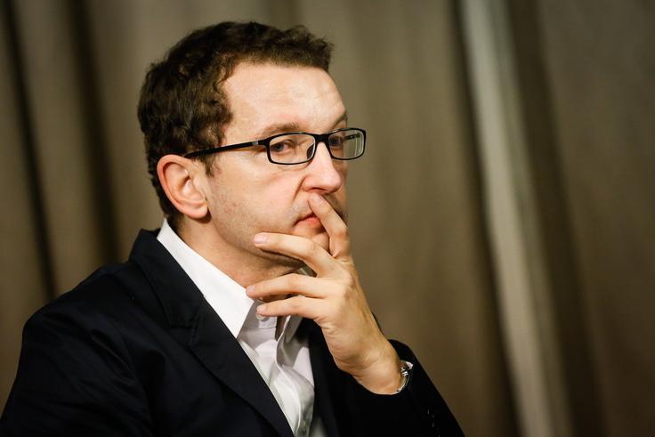 "Mediji so upali, da se bo del uspeha Facebooka prelil tudi na njih. To se večinoma ni zgodilo, vsaj v poslovnem smislu ne. Poleg Googla je Facebook danes pri nas in na globalni ravni eden od glavnih odtegovalcev digitalnega oglaševalskega prihodka," pojasnjuje Marko Milosavljević z ljubljanske fakultete za družbene vede.  | Foto: STA ,
