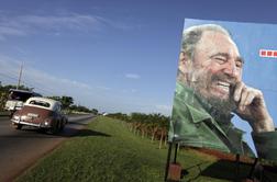 Fidel Castro s pismom Maradoni utišal govorice o svoji smrti (video)