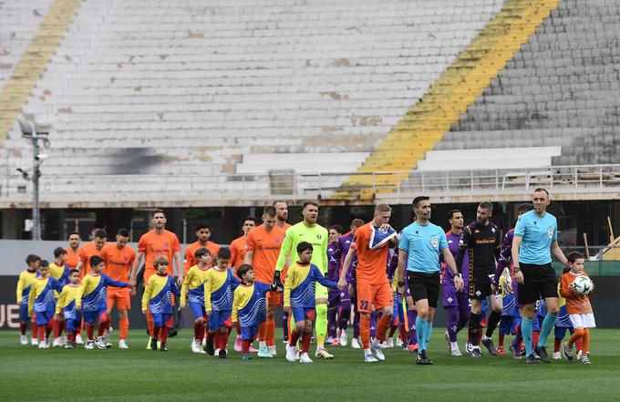 Povratni dvoboj med Fiorentino in Celjem je v Italiji potekal na dotrajanem stadionu. | Foto: Reuters