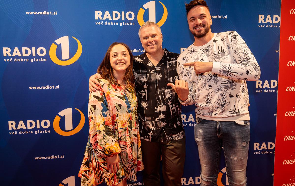 Anja Ramšak, Miha Deželak, Robert Roškar | Anja Ramšak s kolegoma z Radia 1 Miho Deželakom in Robertom Roškarjem. | Foto Mediaspeed