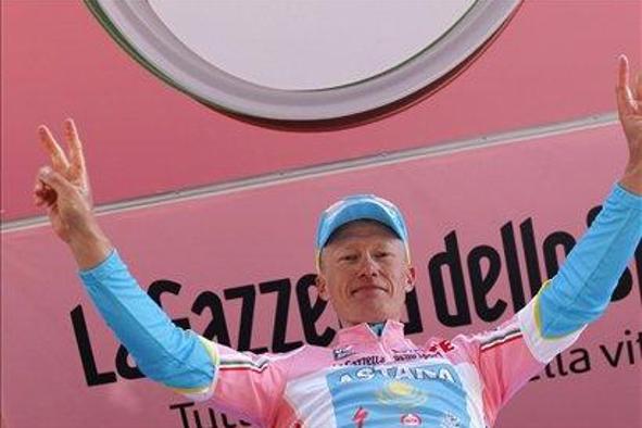 Vinokourov ponovno v rožnati majici na Giru