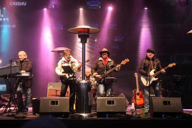 Gorazd Elvič s Čudežnimi polji v soboto po tekmi prireja koncert, ker verjame, da bo slavil Maribor. | Foto: Mediaspeed