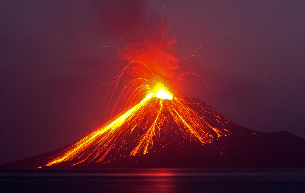 Anak Krakatau. Vulkan. Indonezija. | Foto Reuters