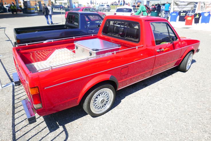 Golf s slovenskimi registracijami še iz drugega zornega kota. Da, gre za ličnega golfa v izvedbi "pickup". | Foto: 