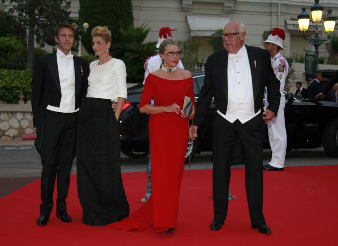 Z leve: princ Emanuele Filiberto z ženo Clotilde ter njegova starša Marina Doria in princ Vittorio Emanuele | Foto: Reuters