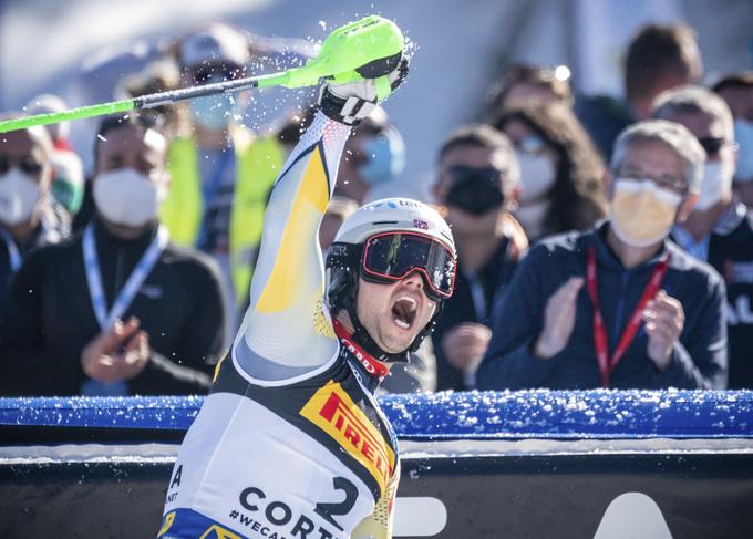 Sebastian Foss-Solevaag je v Cortini osvojil še drugo zlato medaljo. Po zmagi na mešani ekipni tekmi je zmagal še v slalomu. | Foto: Guliverimage/Getty Images