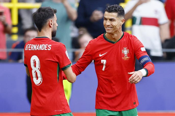 Ronaldo Fernandes | Bruno Fernandes in Cristiano Ronaldo predstavljata pomemben dvojec v igri portugalske izbrane vrste. V preteklosti sta si delila tudi slačilnico na Old Traffordu. | Foto Reuters