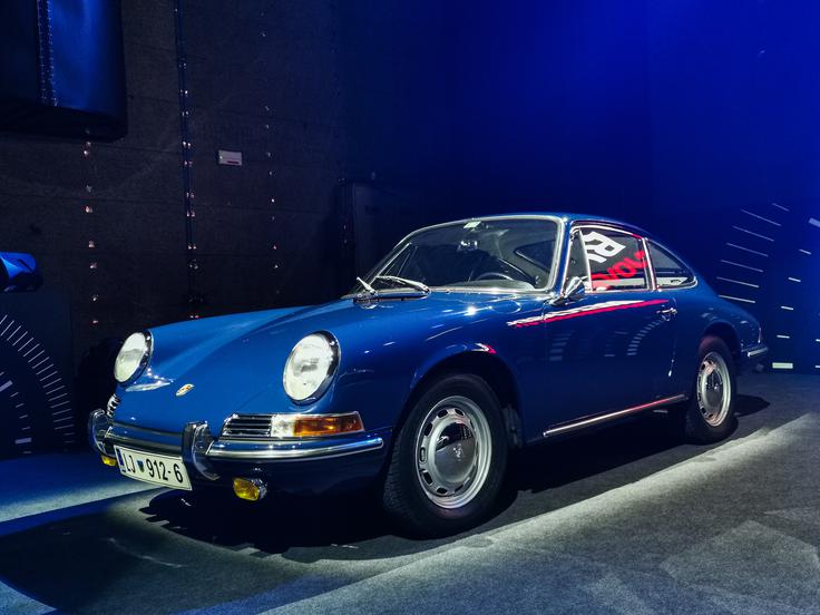 Porsche 911 992 Vse bolj je popularen tudi model 912, ki se od 911 razlikuje predvsem po vgrajenem štirivaljnem motorju. | Foto: Gašper Pirman
