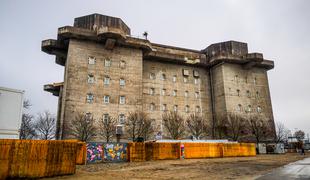 Ogromen nacistični bunker spremenili v koncertno dvorano in hotel