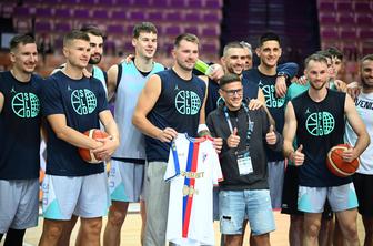 Poseben obisk za Luko Dončića in slovensko reprezentanco #video