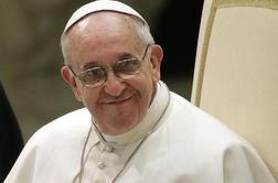 Papež Frančišek sprejel "angela miru" Abasa